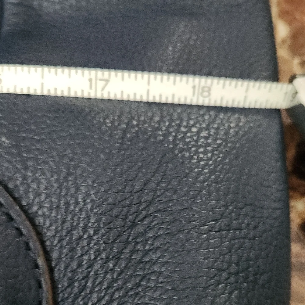 Large Dooney & Bourke Navy Blue Leather Shoulder Bag - Picture 10 of 16